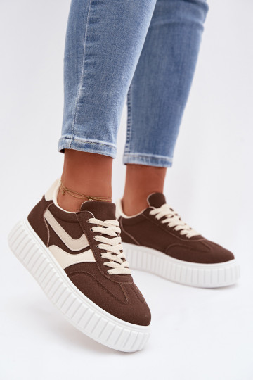 Scarpe modello sneakers Femminile con una piattaformain ecopelle scamosciatau colore marrone Cadrina 2