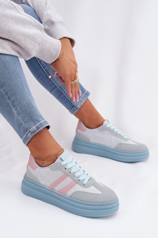 Scarpe modello sneakers Femminile con una piattaforma colore blu Galleria