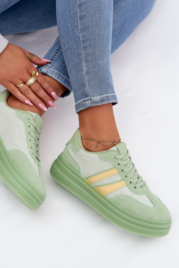 Scarpe modello sneakers Femminile con una piattaforma colore verde Galleria