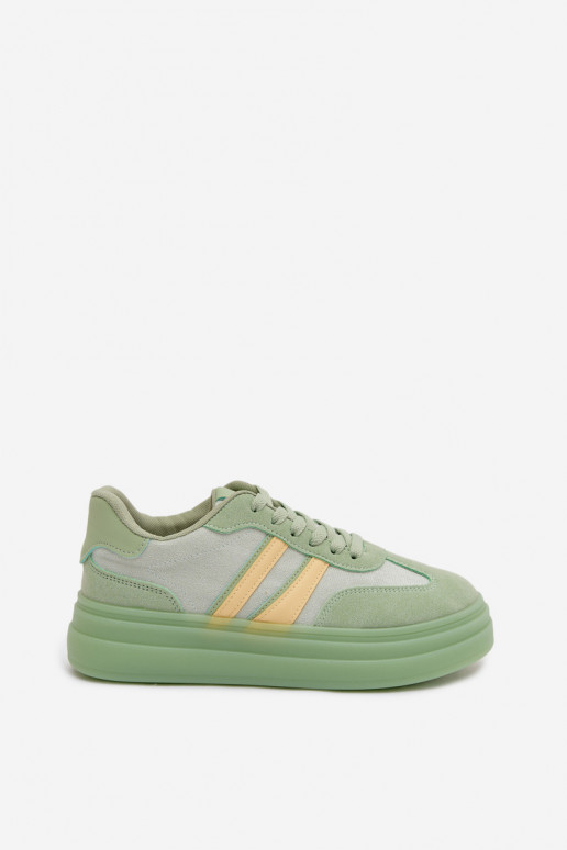Scarpe modello sneakers Femminile con una piattaforma colore verde Galleria