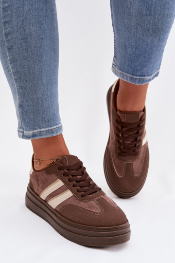 Scarpe modello sneakers Femminile con una piattaforma colore marrone Galleria