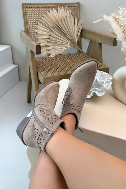 Stivali traforati Femminile con tacchi larghi S.Barski HY61-8026 beige