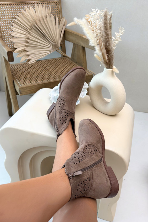 Stivali traforati Femminile con tacchi larghi S.Barski HY61-8026 colore marrone