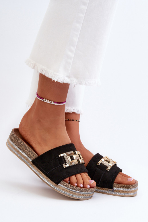Pantofole da donna con plateau e decorazioni colore nero Vapireta