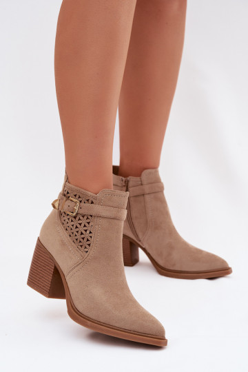 con elementi traforati Stivali da donna Traforatom Un esempio I Złotą con fibbie beige Deloriah 2
