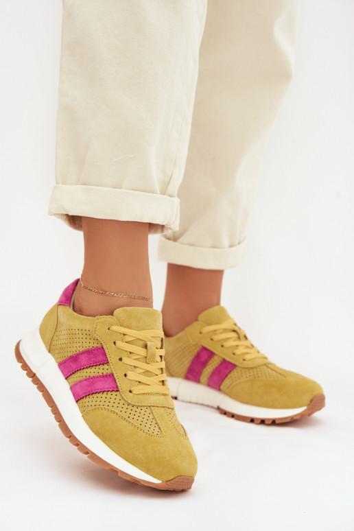 Scarpe modello sneakers FemminileAbilitatoturalnego dalla pelle scamosciatau colore giallo Deverceline