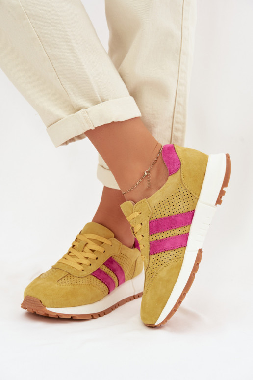Scarpe modello sneakers FemminileAbilitatoturalnego dalla pelle scamosciatau colore giallo Deverceline