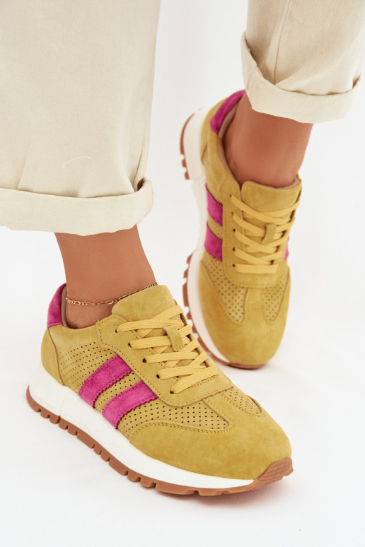 Scarpe modello sneakers FemminileAbilitatoturalnego dalla pelle scamosciatau colore giallo Deverceline