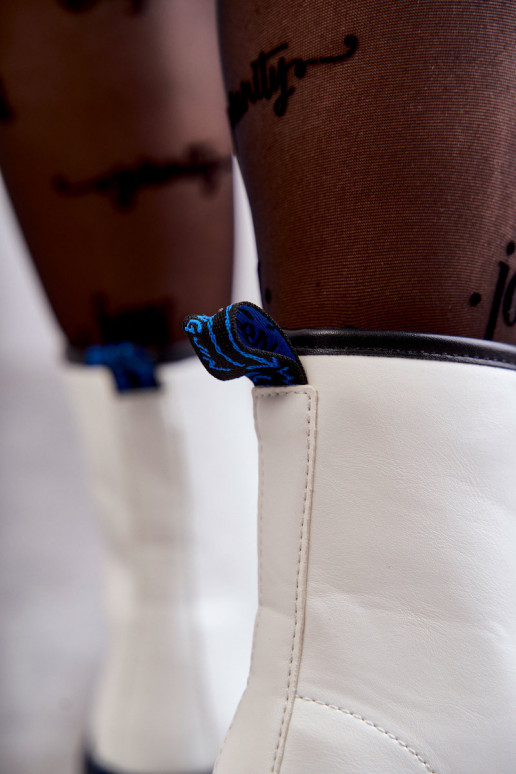 Femminile con cinghie Scarpe marrone da donna Colore bianco Callie