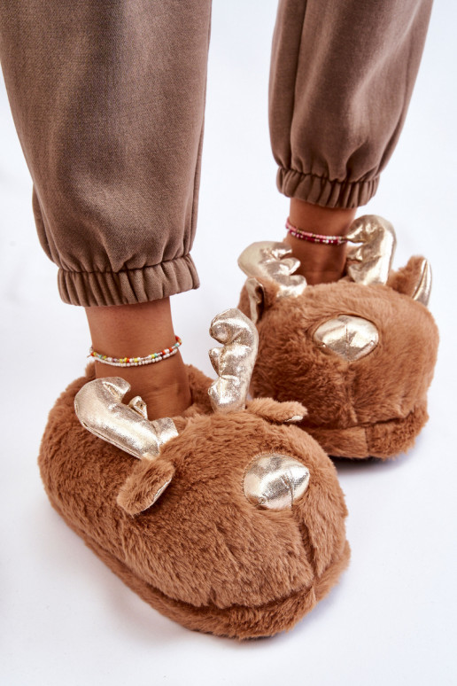Femminile con una pelliccia Un modello convincente pantofole Renna colore marrone Comet