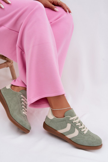Scarpe modello sneakers Femminilein ecopelle scamosciatau colore verde Jesavella
