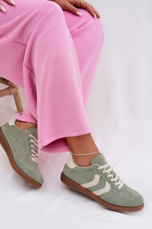 Scarpe modello sneakers Femminilein ecopelle scamosciatau colore verde Jesavella