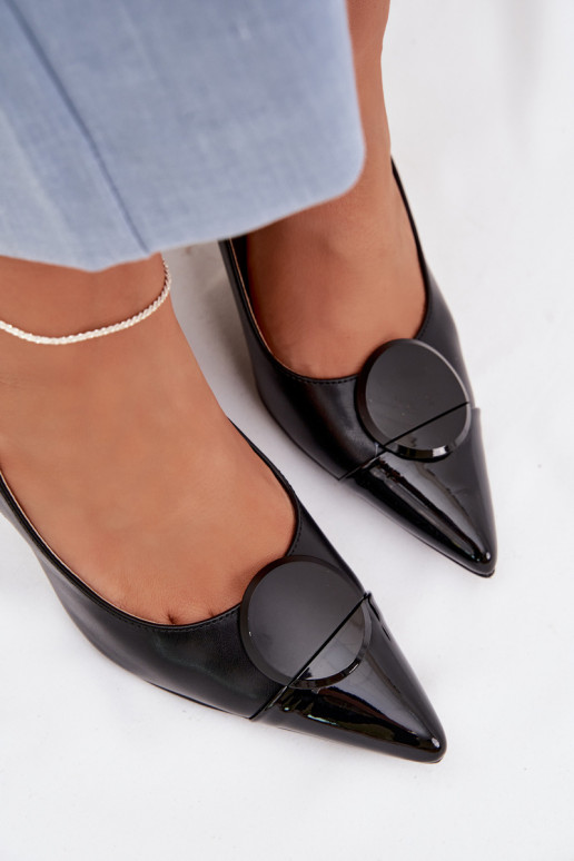 Sandali da donna con tacchi sottili Con decorazioni Detalem colore nero Deveriae