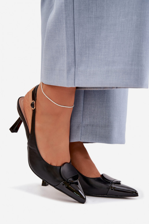 Sandali da donna con tacchi sottili Con decorazioni Detalem colore nero Deveriae