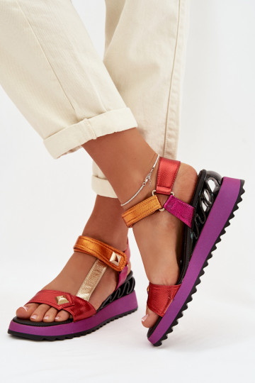 Sandali da donna Femminile con una piattaforma D&A CR61-3078 Colori differenti