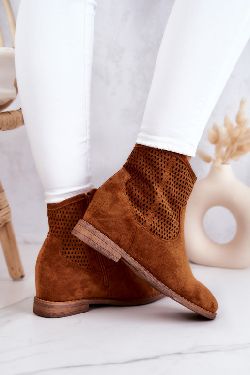 dalla pelle scamosciata Femminile Stivali con una piattaforma nascosta colore marrone Solene