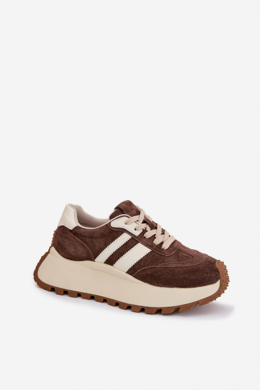 Scarpe modello sneakers dalla pelle scamosciata con una piattaforma D&A GR61-5986 CzekoladoAe