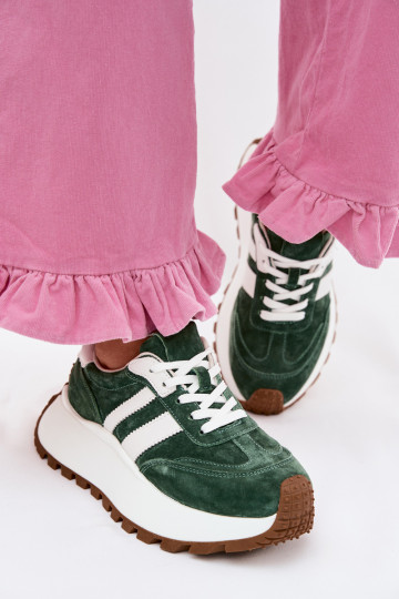 Sneakers in camoscio con plateau D&A GR61-5986 color verde 2