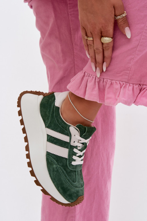 Scarpe modello sneakers dalla pelle scamosciata con una piattaforma D&A GR61-5986 colore verde