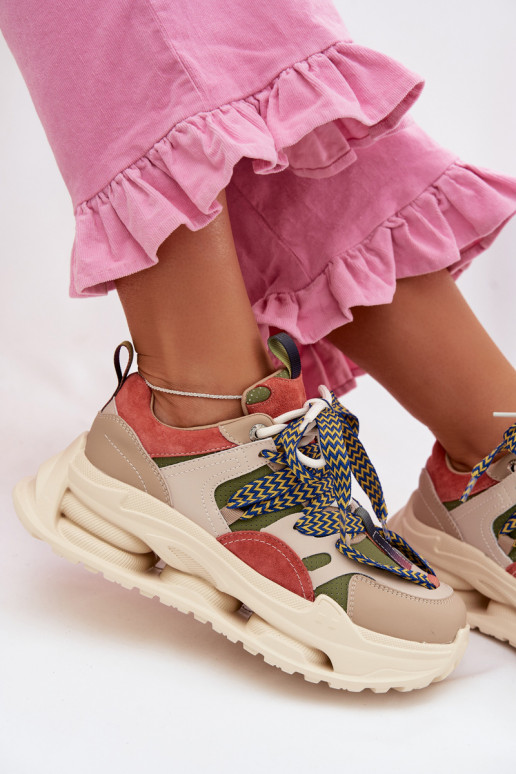 Pelle Scarpe modello sneakers Femminile con una piattaforma D&A CR61-3133 beige