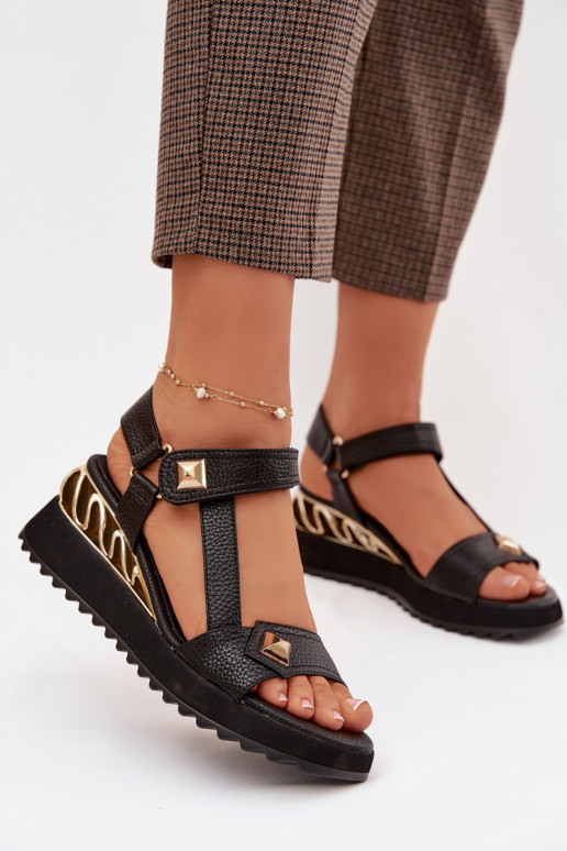 Sandali da donna Femminile con una piattaforma D&A CR61-3070 colore nero