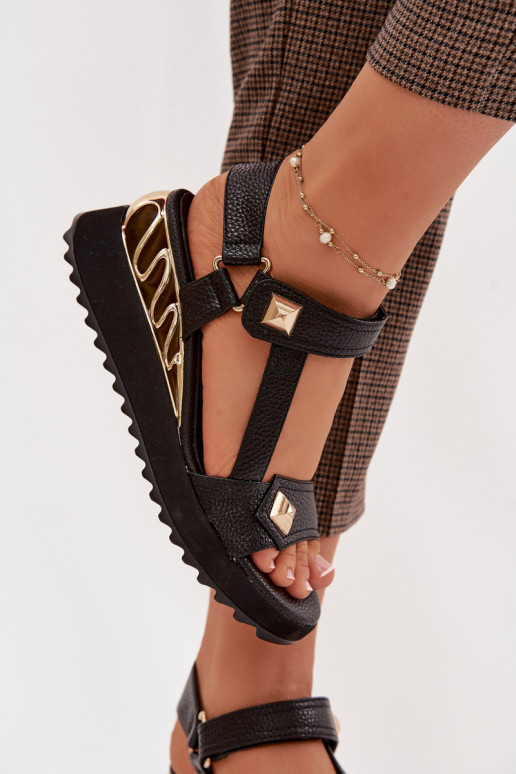 Sandali da donna Femminile con una piattaforma D&A CR61-3070 colore nero