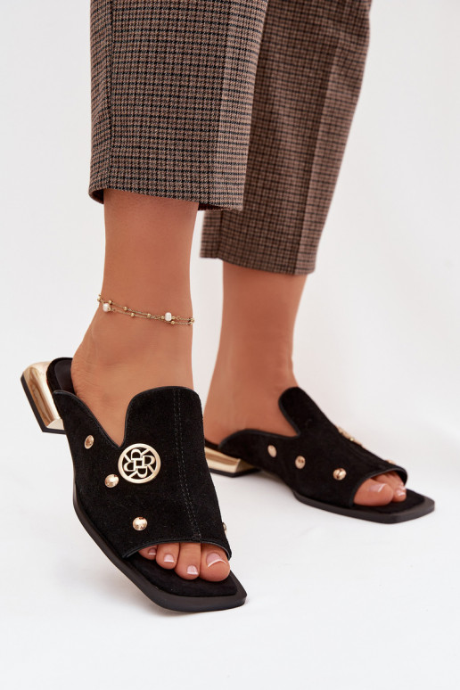 pantofole in pelle scamosciata Ze colore doratomi Ozdobami D&A CR61-3061 colore nero