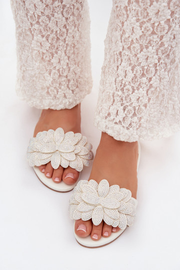 Pantofole da donna bianche con decorazione Grelora