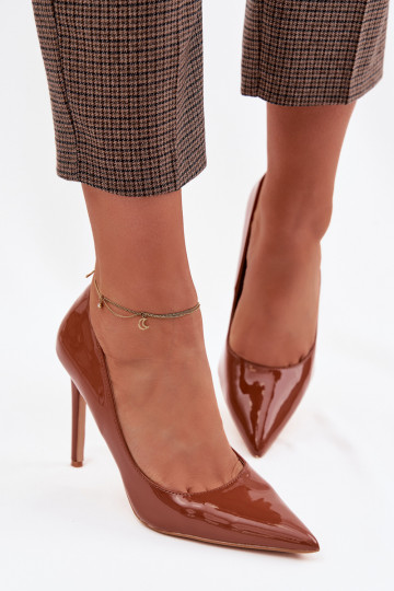con effetto vernice scarpe col tacco alto in ecopelle colore marrone Jonira
