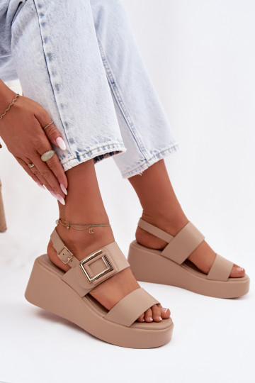 Sandali da donna con una piattaforma Con decorazioni Detalem beige Nelira