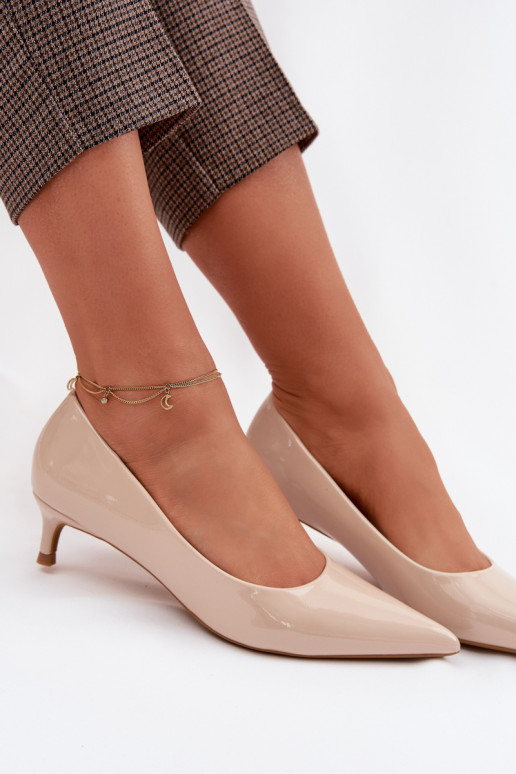 con effetto vernice Scarpe Con tacco basso beige Girela