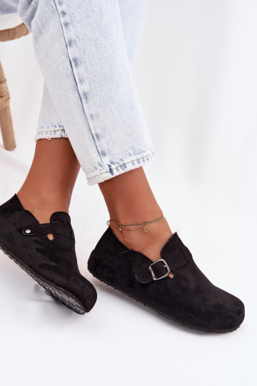 Scarpe da donna in pelle sintetica con fibbie nere Ismora