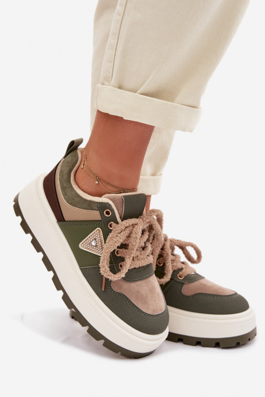 Scarpe modello sneakers Femminile con una piattaforma colore verde Florinda
