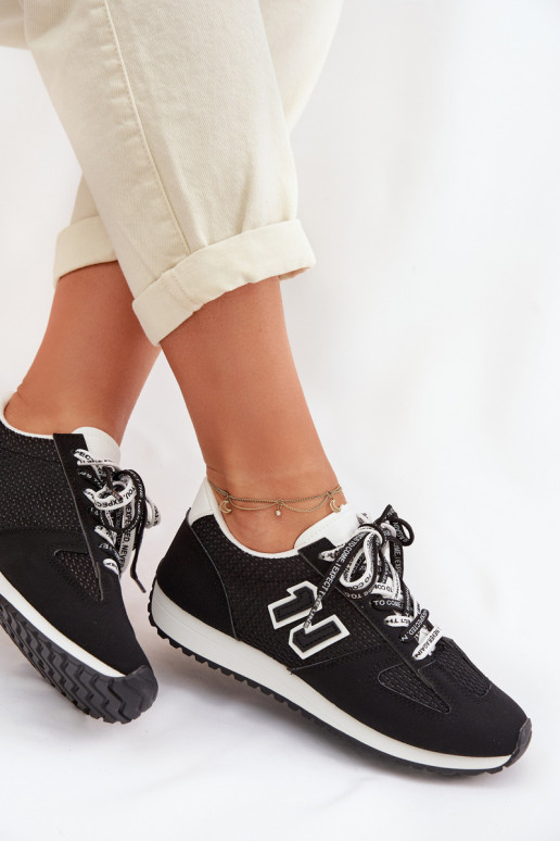 Scarpe modello sneakers Femminile Con decorazioni Allacciaturam colore nero Henira