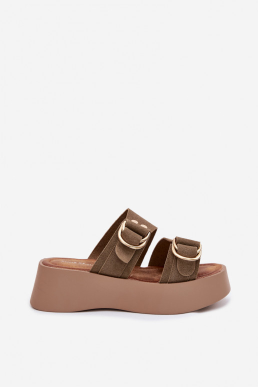 Pantofole da donna con una piattaforma Ze colore doratomi con fibbiemi colore verde Nelirae