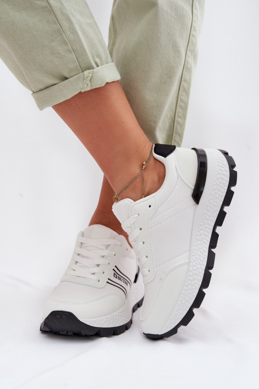 Scarpe modello sneakers Femminile con una piattaforma Big Star TT274882 Hi-Poly System Colore bianco