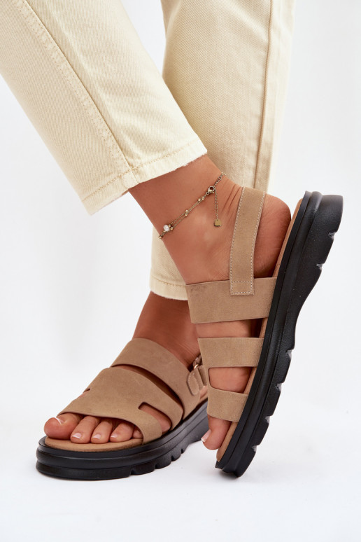 Sandali da donna dalla pelle scamosciata Big Star TT274482 beige