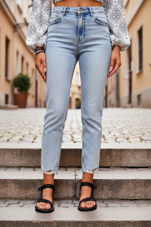 Sandali da donna in stile sportivo con chiusure adesive in colore nero Vilari