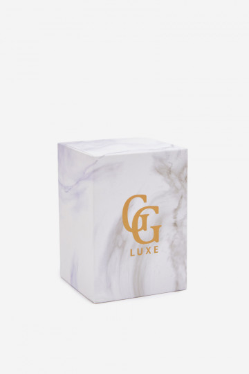 Una scatola Abilitato Orologio GG Luxe Colore bianco