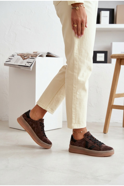 Scarpe modello sneakers FemminileAbilitatoturalnego dalla pelle scamosciatau con una piattaforma Vinceza 79597 colore marrone