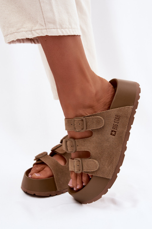 Pantofole da donna con una piattaforma con strisce Big Star TT274530 colore marrone