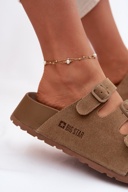 Pantofole da donna con una piattaforma con strisce Big Star TT274530 colore marrone