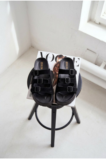 Pantofole da donna con piattaforma e fasce Big Star TT274531 color nero