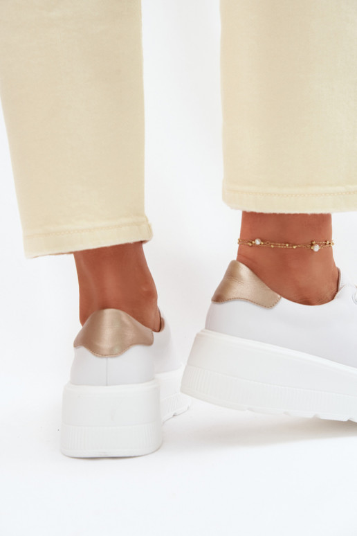 Pelle Scarpe modello sneakers Femminile con una piattaformaPrzypinką Vinceza 39973 Colore bianco