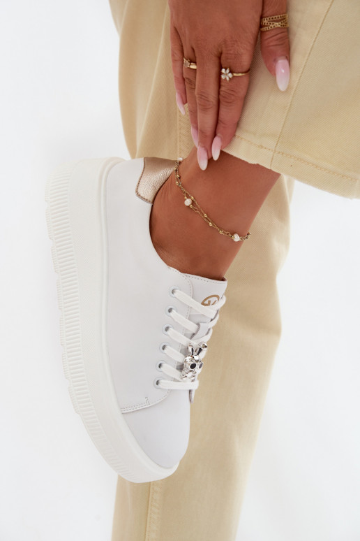 Pelle Scarpe modello sneakers Femminile con una piattaformaPrzypinką Vinceza 39973 Colore bianco