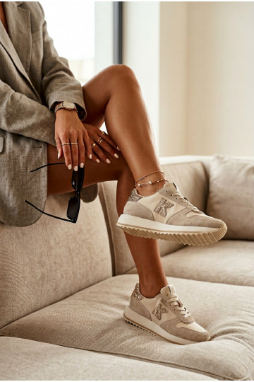 Sneakers in pelle scamosciata da donna con platform Kobbo 100103 color sabbia