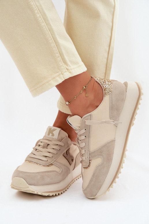 Pelle dalla pelle scamosciata Scarpe modello sneakers Femminile con una piattaforma Kobbo 100103 beige