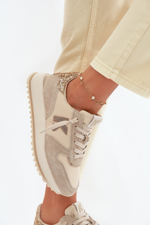 Pelle dalla pelle scamosciata Scarpe modello sneakers Femminile con una piattaforma Kobbo 100103 beige