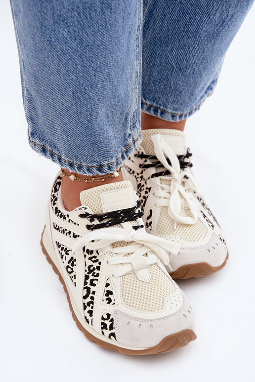 Pelle dalla pelle scamosciata Scarpe modello sneakers Femminile Big Star TT274548 Colore bianco