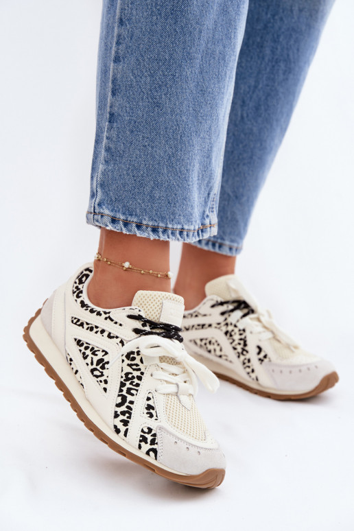 Pelle dalla pelle scamosciata Scarpe modello sneakers Femminile Big Star TT274548 Colore bianco